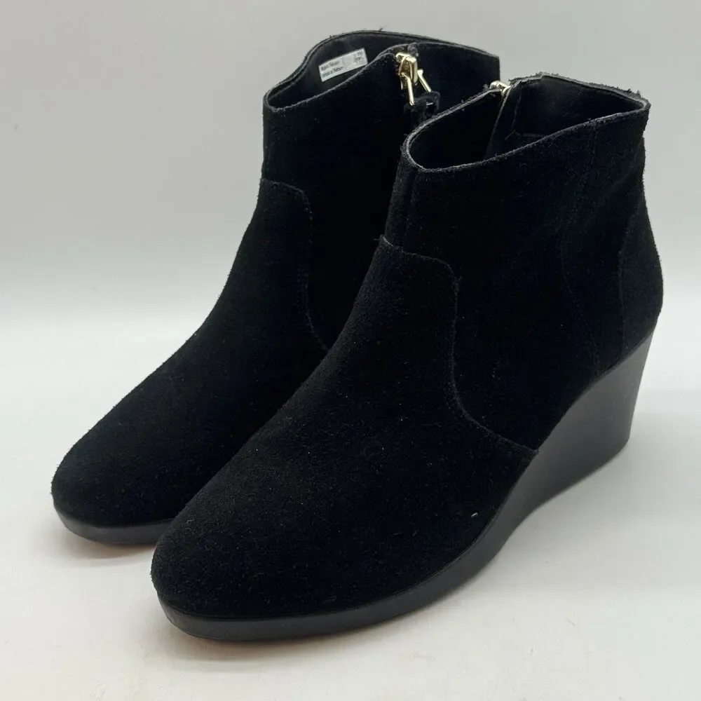 Crocs Leigh 203418 Black Suede Wedge Boots Women's 7.5 Side Zip Ankle Booties
